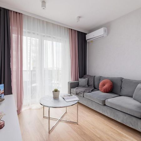 Vetulaniego Apartment With Air Conditioning & Parking By Renters Prestige Cracovia Exterior foto