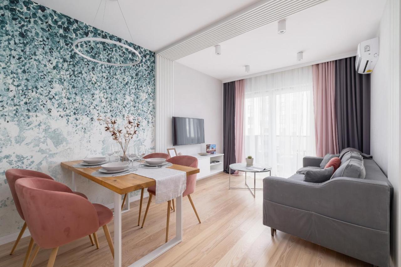 Vetulaniego Apartment With Air Conditioning & Parking By Renters Prestige Cracovia Exterior foto