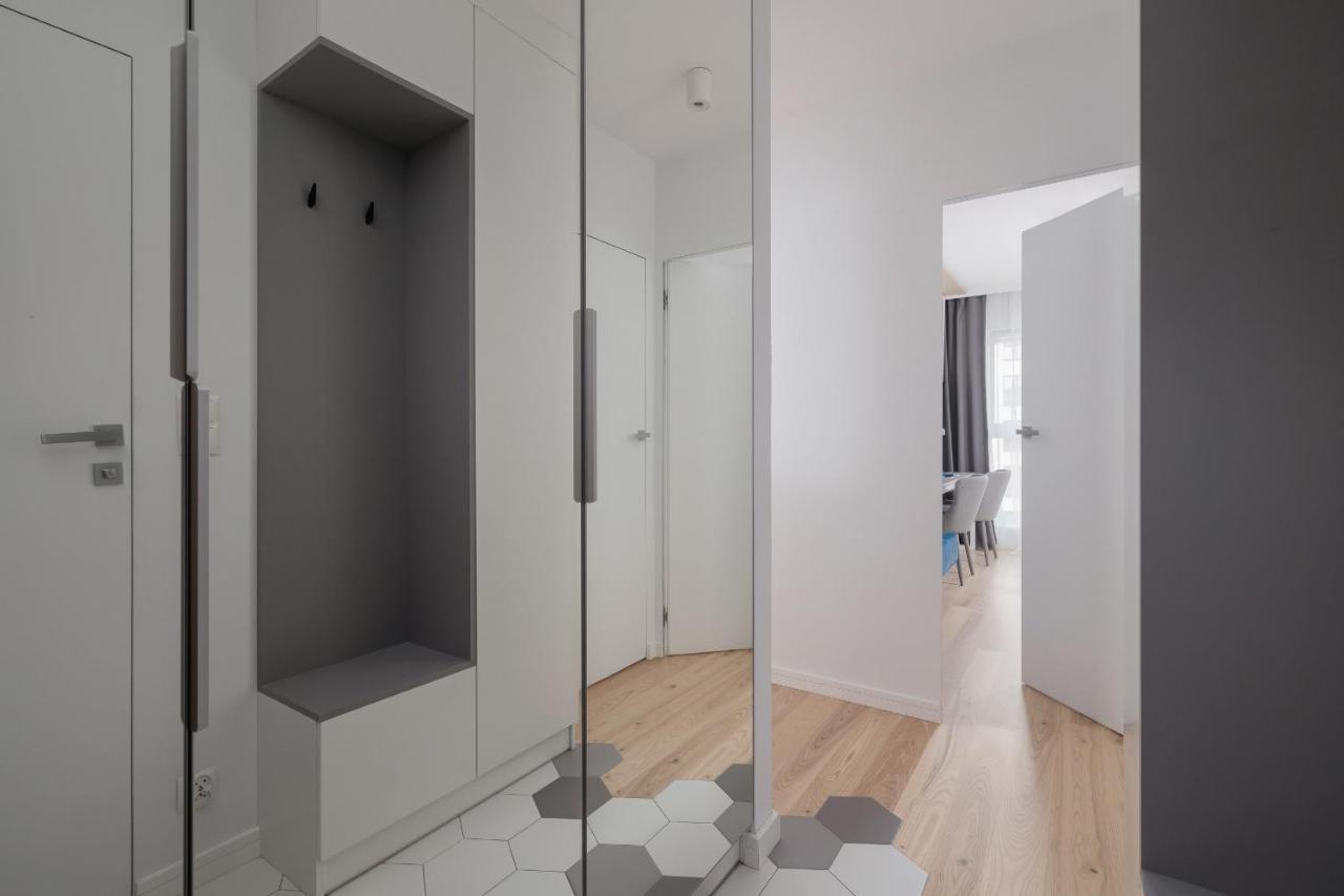 Vetulaniego Apartment With Air Conditioning & Parking By Renters Prestige Cracovia Exterior foto