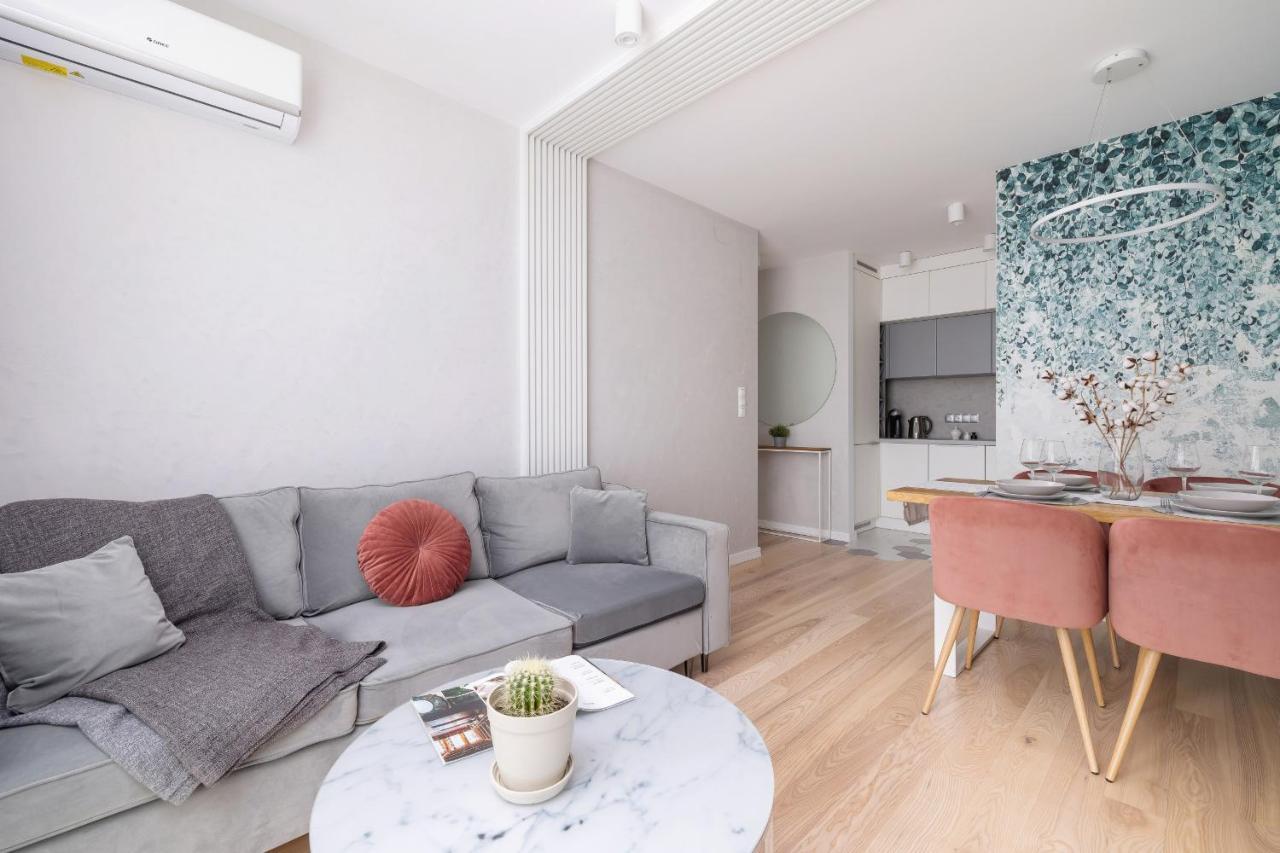 Vetulaniego Apartment With Air Conditioning & Parking By Renters Prestige Cracovia Exterior foto